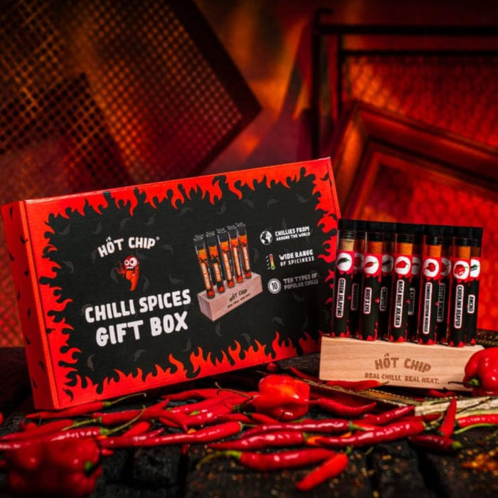 Hot Chip Chili Geschenkset mit 10 Chilipulvern & Holzständer – von mild bis extrem scharf