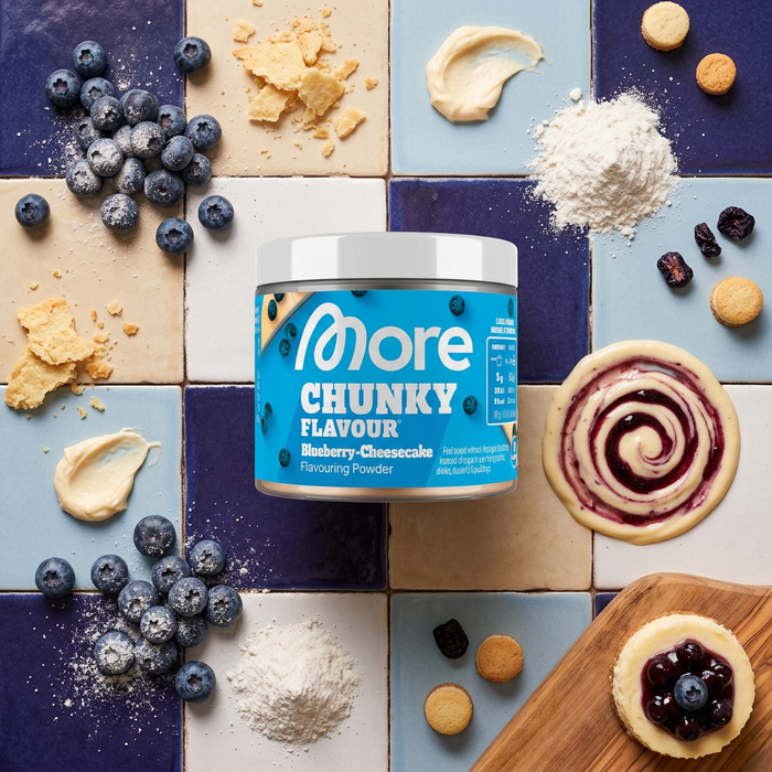 MORE Chunky Flavour Blueberry Cheesecake Vegan Geschmackspulver mit Keksstückchen & Heidelbeerpulver 90 g